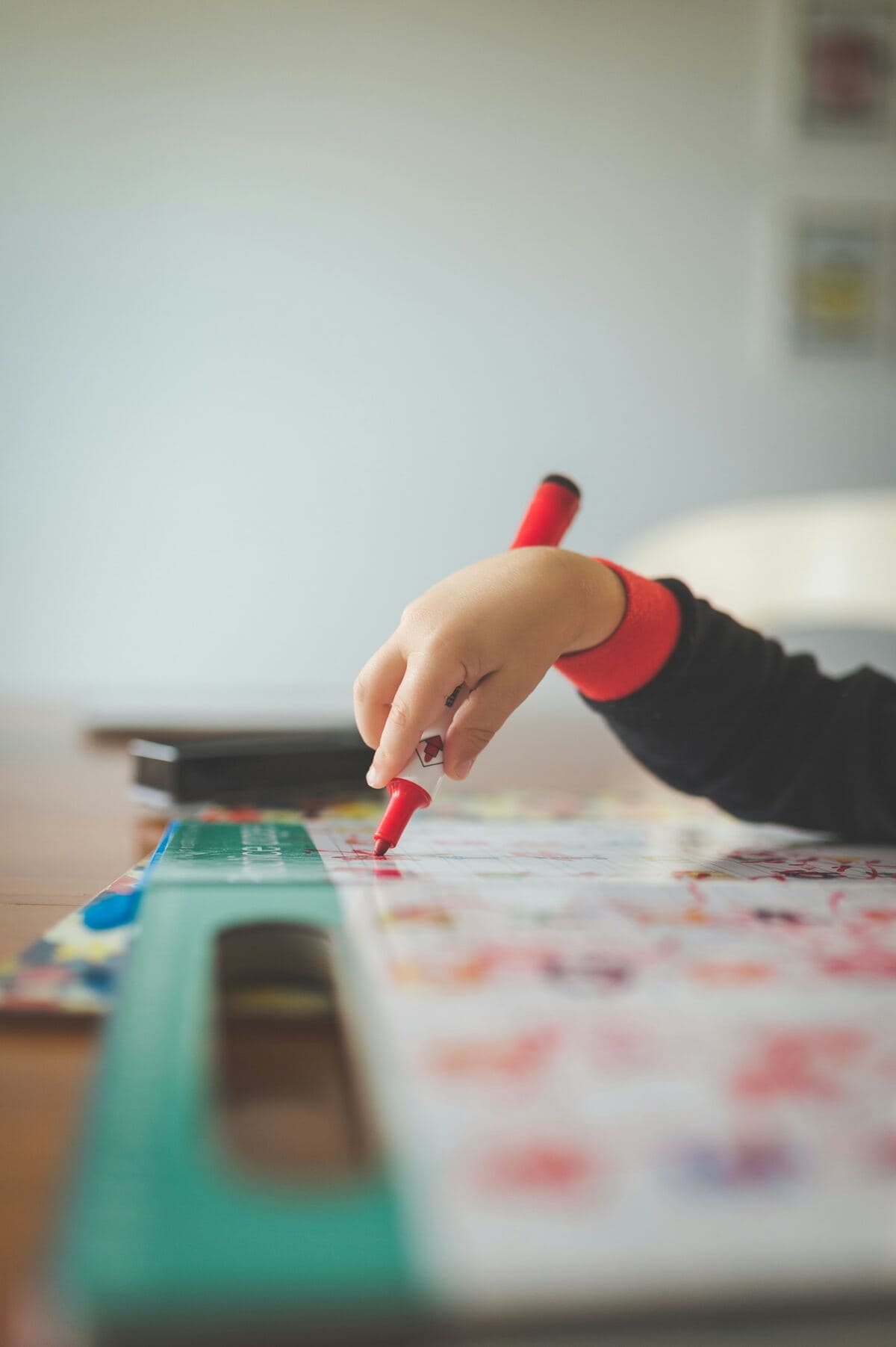 How to Teach Kids to Hold a Pencil: Grip by Age, No Battles